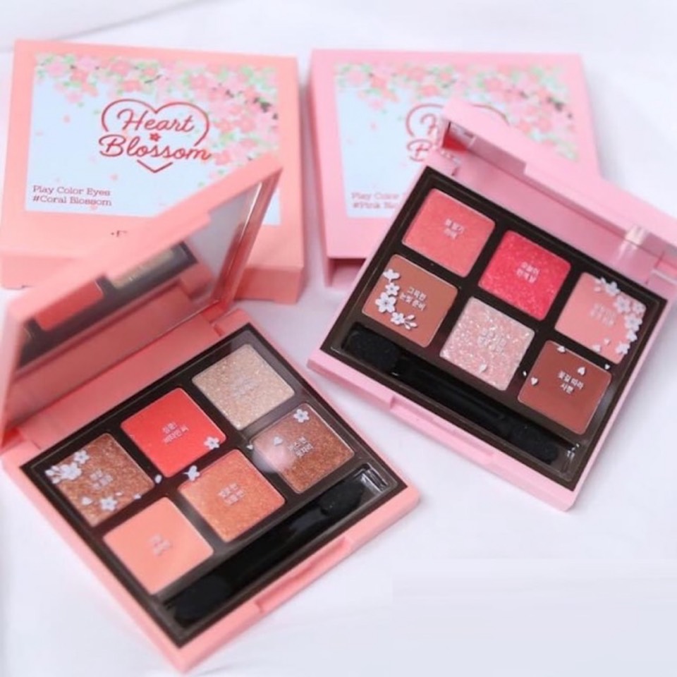 Bảng Phấn mắt Etude House Play Color Eyes Heart & Blossom